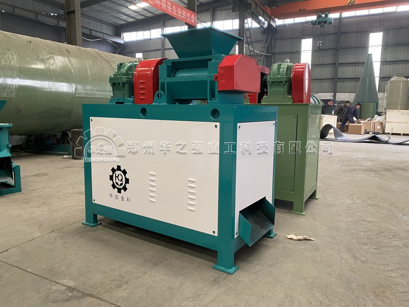 對(duì)輥擠壓造粒機(jī).jpg